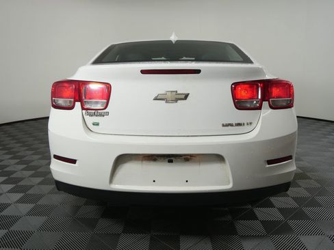 Used 2016 Chevrolet Malibu LT w/ Power Convenience Package image 4