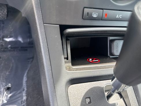 Used 2013 MAZDA MAZDA3 i SV FWD image 40