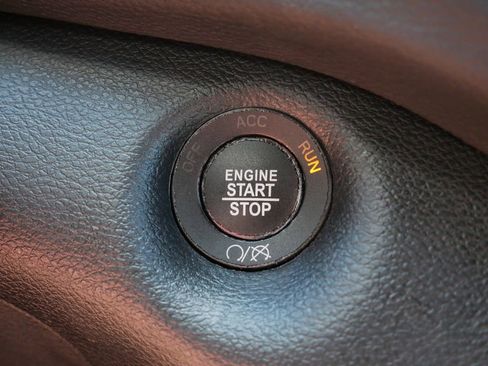 Used 2020 Jeep Cherokee High Altitude AWD/4WD image 25
