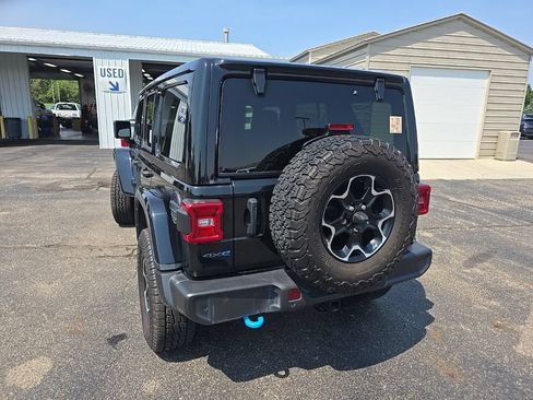 Used 2021 Jeep Wrangler Unlimited Rubicon 4xe w/ Cold Weather Group AWD/4WD image 3