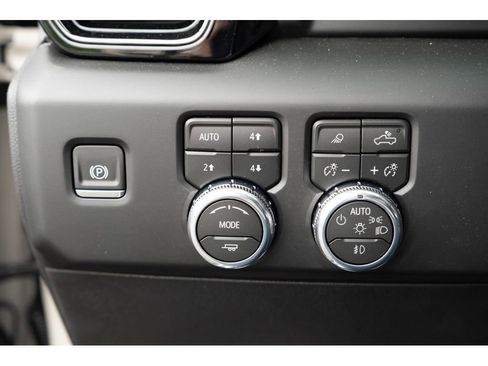 New 2026 GMC Sierra 1500 AT4 AWD/4WD image 31