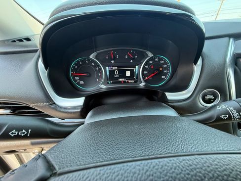 Used 2018 Chevrolet Traverse LT image 17