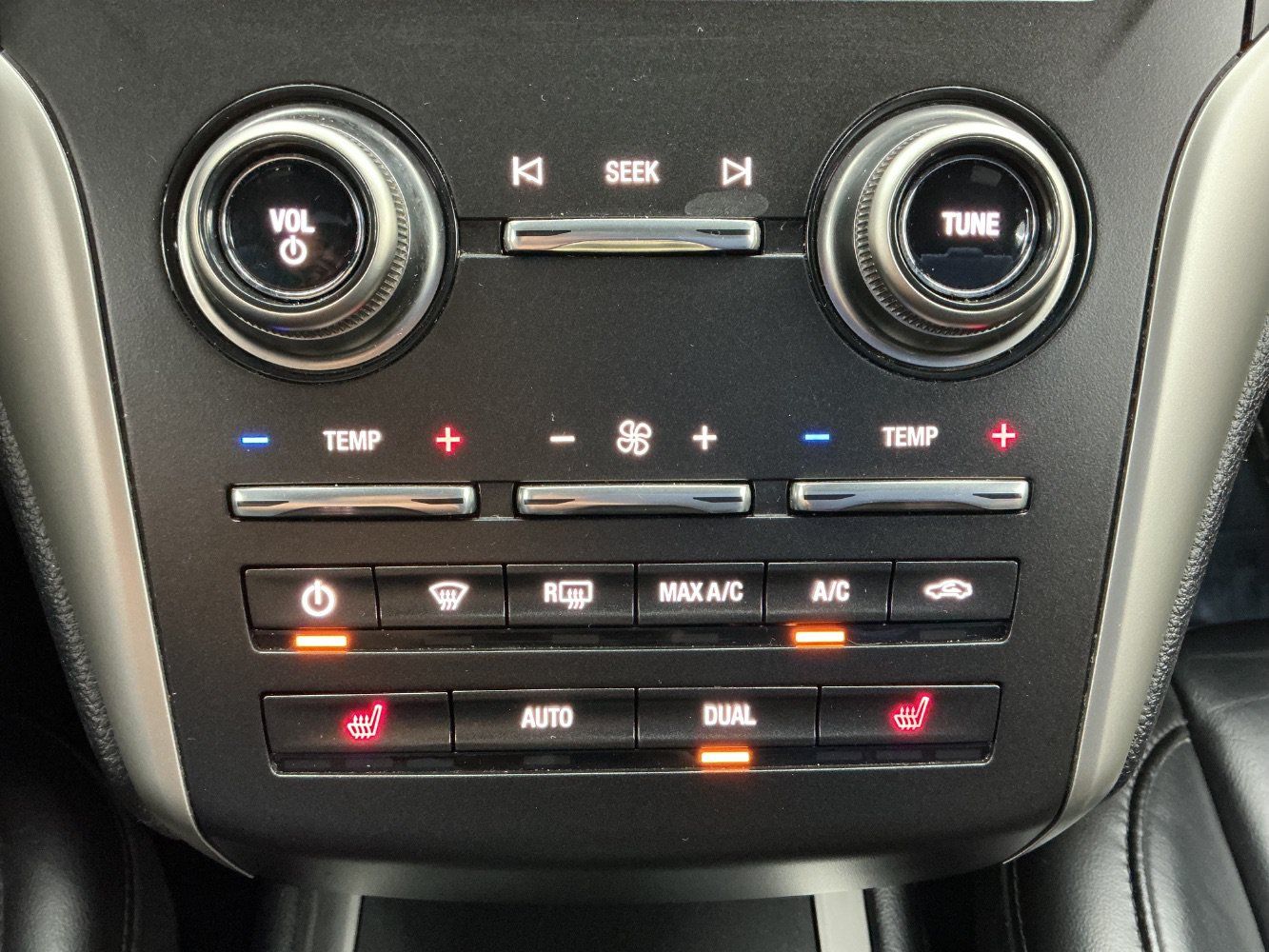 Used 2019 Lincoln MKC Select w/ Select Plus Package AWD/4WD image 35