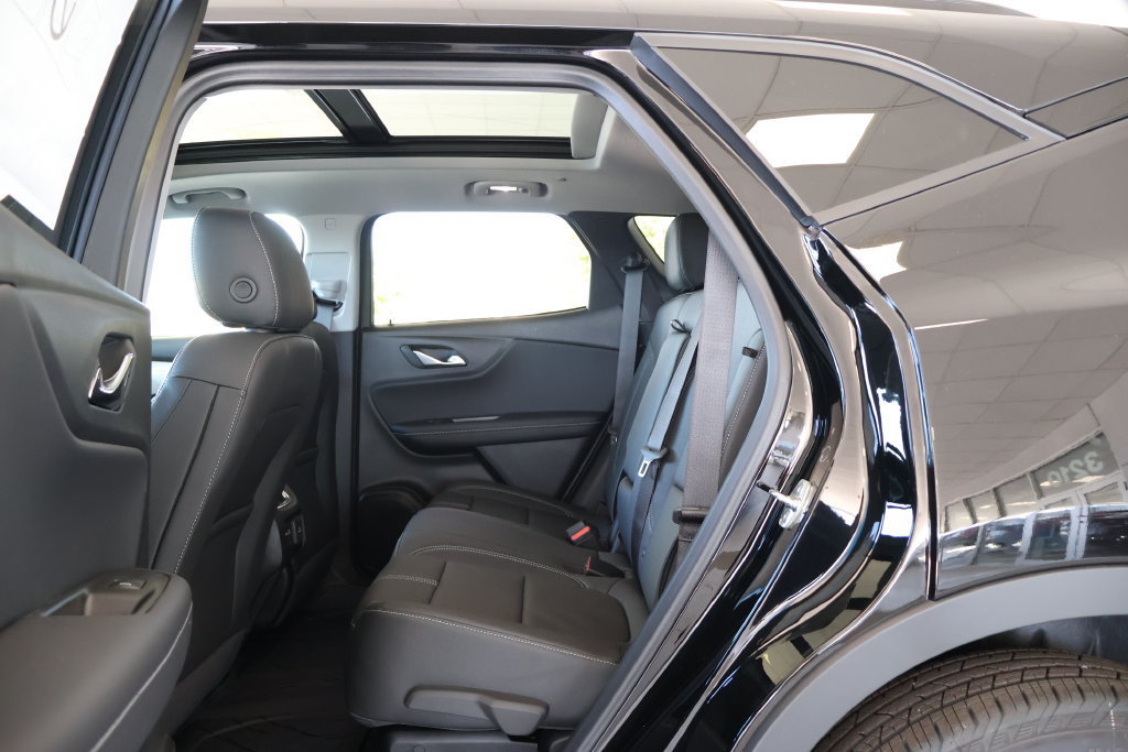 New 2026 Chevrolet Blazer LT w/ Sound & Technology Package AWD/4WD image 38