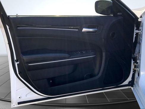 Used 2022 Chrysler 300 S RWD image 26