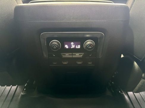 Used 2022 Chevrolet Suburban RST w/ Sport Performance Package image 20