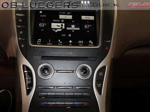 Used 2017 Lincoln MKX Reserve FWD image 24
