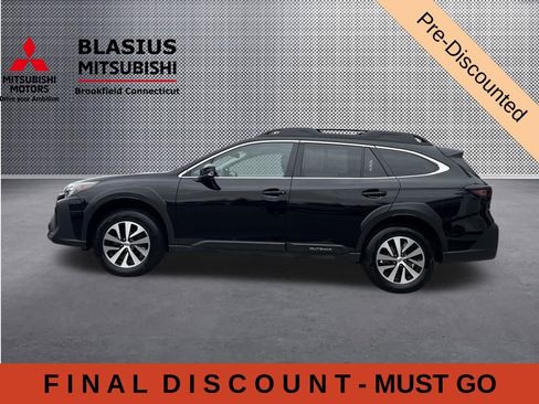 Used 2023 Subaru Outback Premium AWD/4WD image 5