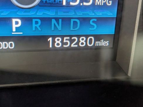 Used 2014 Toyota Tundra SR5 w/ SR5 Upgrade Package image 18