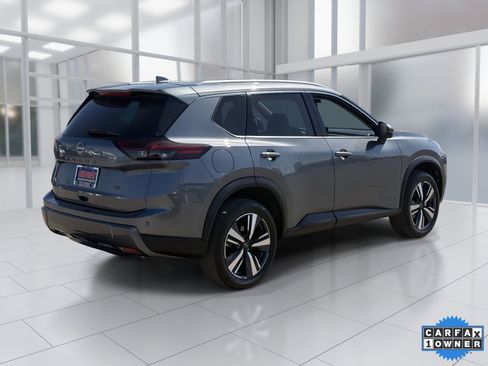 Certified 2026 Nissan Rogue SL image 6