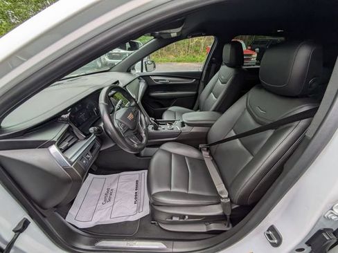 Used 2022 Cadillac XT5 Luxury AWD/4WD image 25