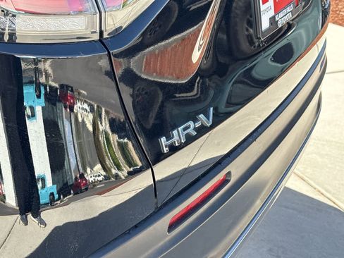 Used 2024 Honda HR-V Sport image 9