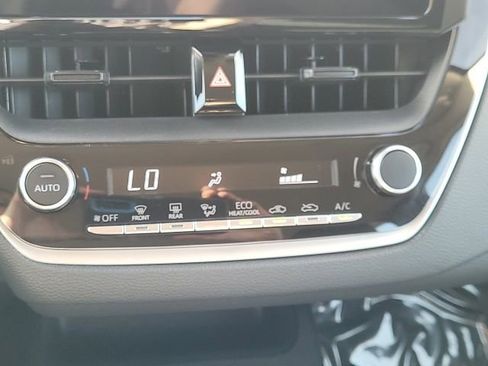 Used 2023 Toyota Corolla LE image 17