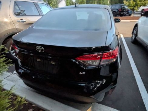 Used 2023 Toyota Corolla LE FWD image 6