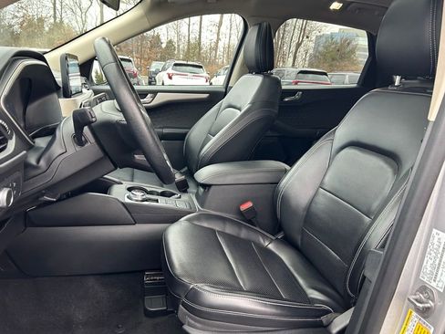 Used 2020 Ford Escape SE Sport image 24