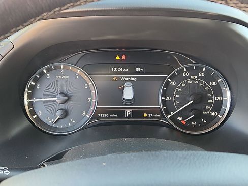 Used 2024 INFINITI QX80 Luxe image 16