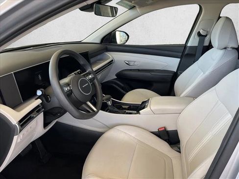 Used 2025 Hyundai Tucson SEL FWD image 9