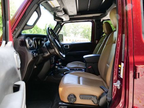 Used 2021 Jeep Wrangler Unlimited Rubicon AWD/4WD image 26