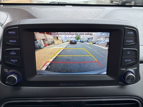 Used 2020 Hyundai Kona Limited w/ Cargo Package FWD image 10