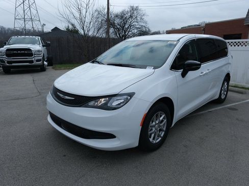 New 2026 Chrysler Voyager LX image 12