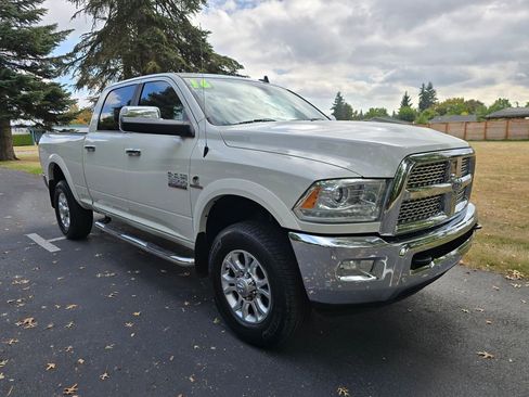 Used 2016 RAM 3500 Laramie w/ Convenience Group image 9