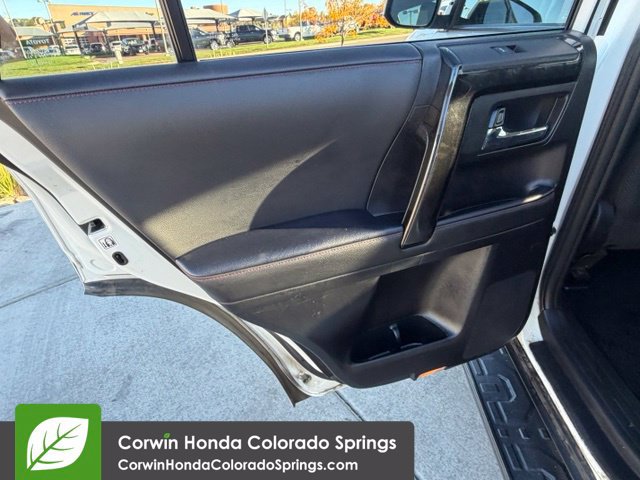 Used 2022 Toyota 4Runner TRD Off-Road AWD/4WD image 27