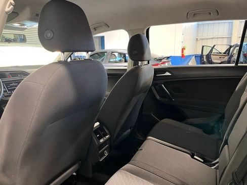 Used 2020 Volkswagen Tiguan S image 17