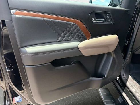 New 2026 GMC Canyon Denali w/ LPO, Denali Black Edition AWD/4WD image 16