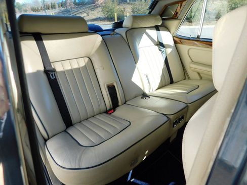 Used 1990 Rolls-Royce Silver Spur II image 27