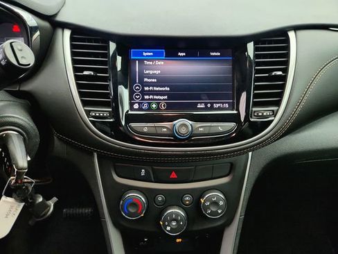 Used 2021 Chevrolet Trax LT image 16