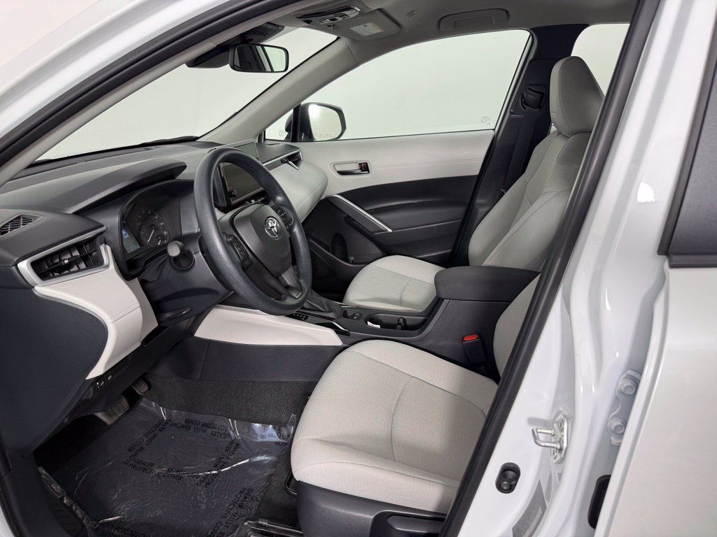 Used 2024 Toyota Corolla Cross L AWD/4WD image 13