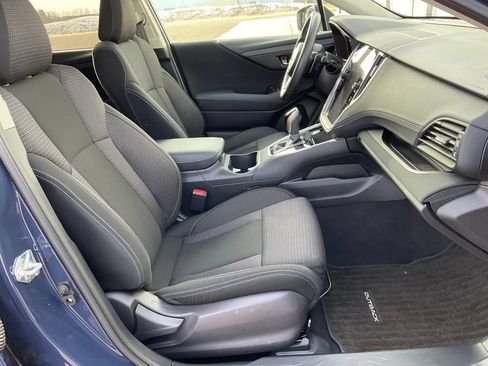Used 2025 Subaru Outback Premium AWD/4WD image 19