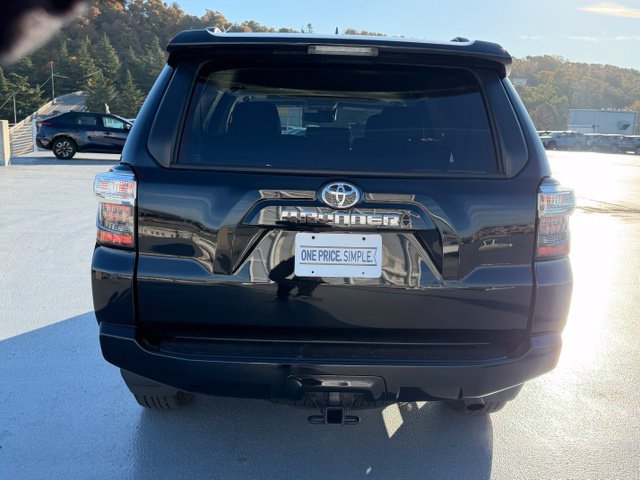 Used 2023 Toyota 4Runner SR5 Premium w/ Moonroof Package AWD/4WD image 7