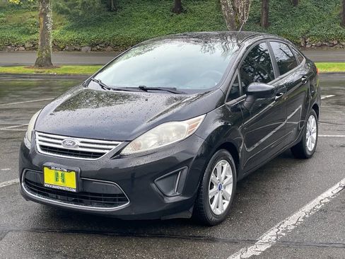 Used 2012 Ford Fiesta SE image 1