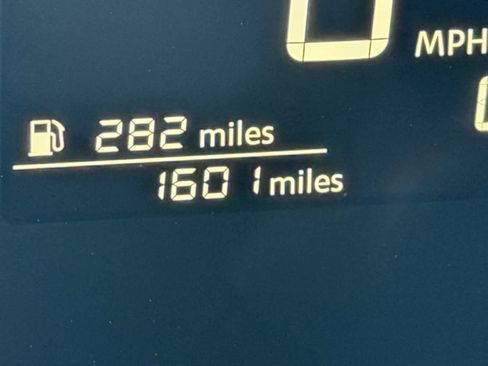 Used 2025 Nissan Kicks S image 32