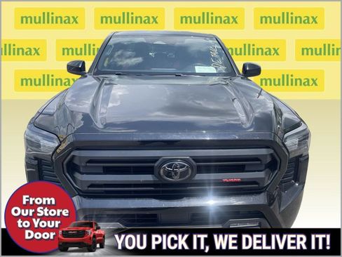 Used 2025 Toyota Tacoma SR5 AWD/4WD image 2
