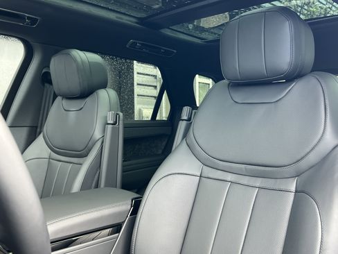 New 2025 Land Rover Range Rover Sport Dynamic SE AWD/4WD image 23