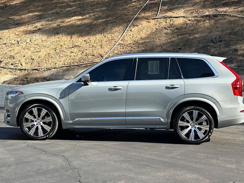Certified 2024 Volvo XC90 T8 Plus w/ Protection Package Premier AWD/4WD image 7