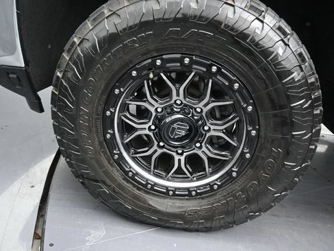 Used 2025 Chevrolet Silverado 2500 LT AWD/4WD image 10