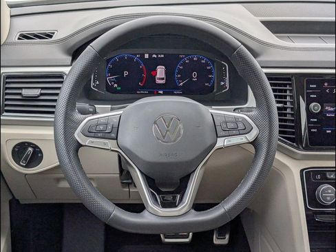 Used 2021 Volkswagen Atlas SEL R-Line FWD image 13