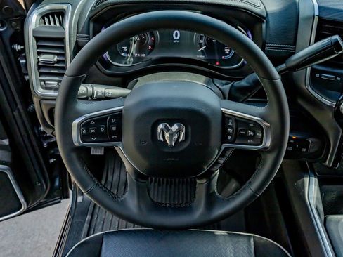 Used 2025 RAM 3500 Laramie AWD/4WD image 18