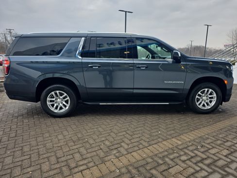 Used 2021 Chevrolet Suburban LT image 6