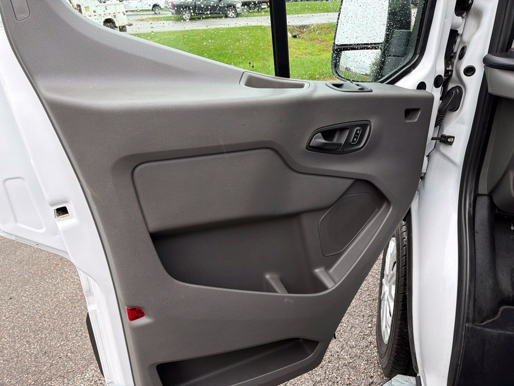 Used 2025 Ford Transit 250 Low Roof w/ Exterior Upgrade Package RWD image 16