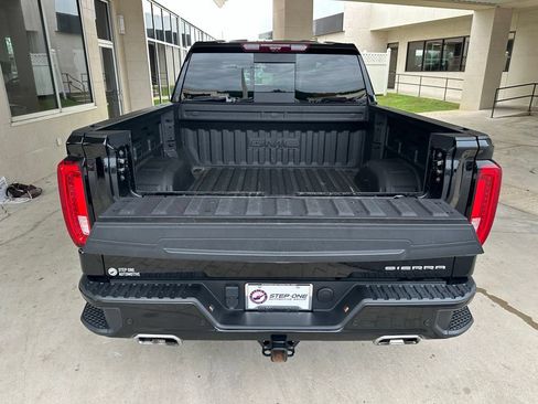 Used 2025 GMC Sierra 1500 Denali w/ Denali Reserve Package AWD/4WD image 32
