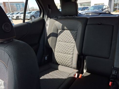 Used 2020 Chevrolet Equinox LT image 18