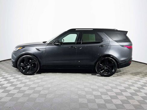 Used 2024 Land Rover Discovery Metropolitan Edition image 8