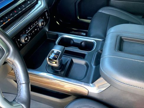 Used 2022 Chevrolet Silverado 1500 LT Trail Boss w/ LT Trail Boss Premium Package AWD/4WD image 17