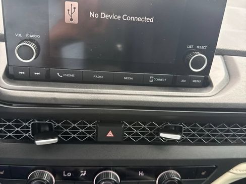 Used 2023 Honda Accord EX image 10