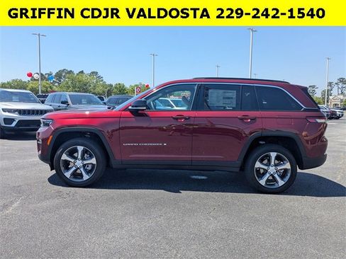 New 2025 Jeep Grand Cherokee Limited w/ Luxury Tech Group II image 7