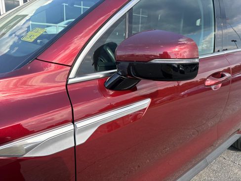 Used 2025 Kia Sorento S w/ Panoramic Sunroof Package FWD image 11